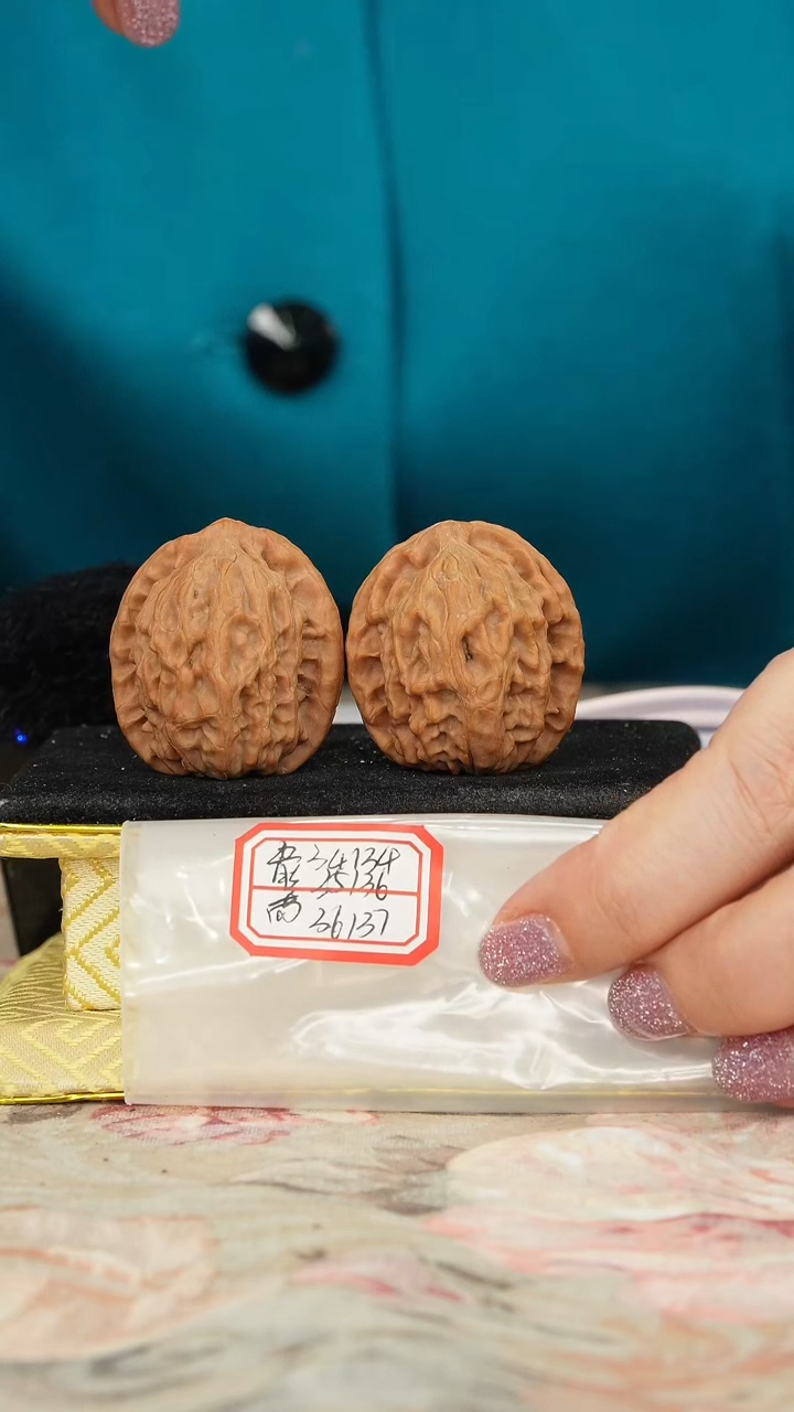 【闪购商品】文玩核桃把件非嫁接北京