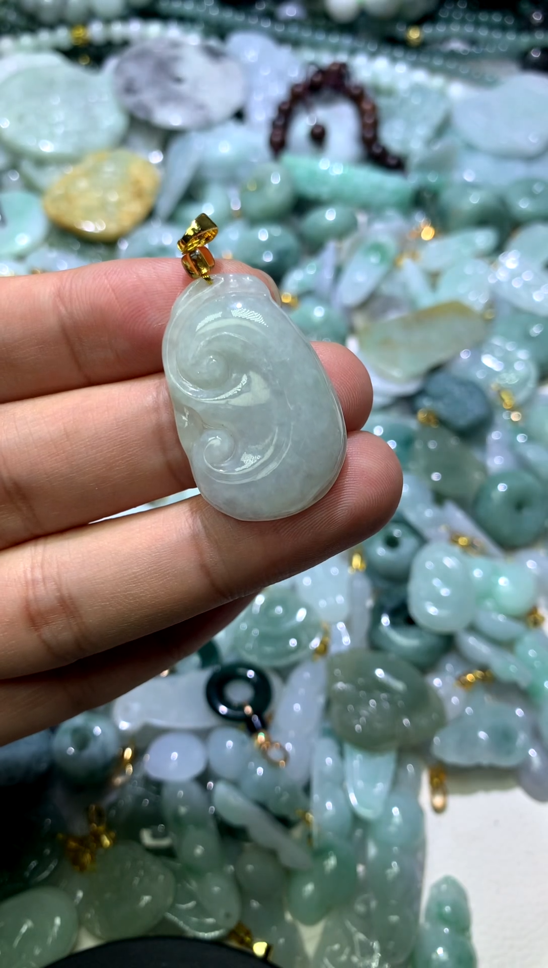 颈饰未镶嵌翡翠1