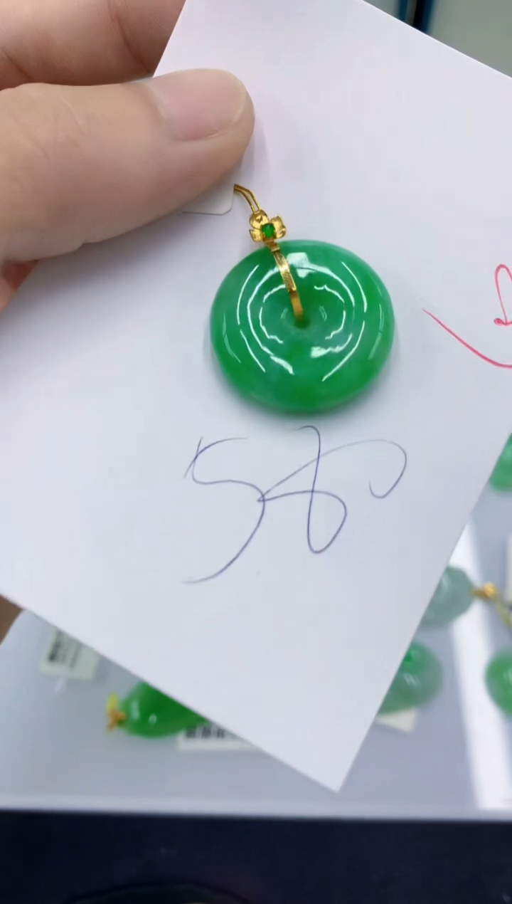 翡翠18K金镶嵌颈饰11111111