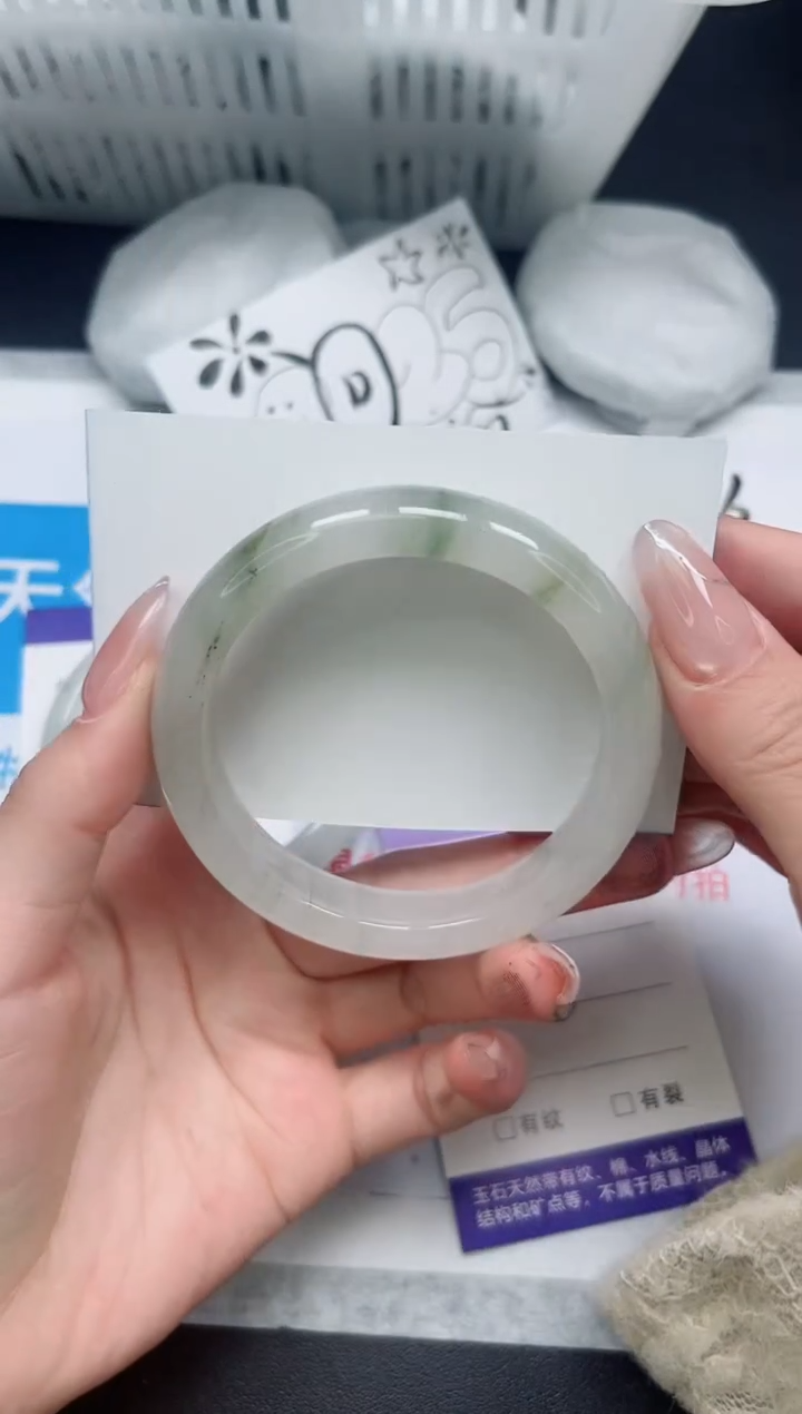 【闪购商品】石英质玉手镯未镶嵌344