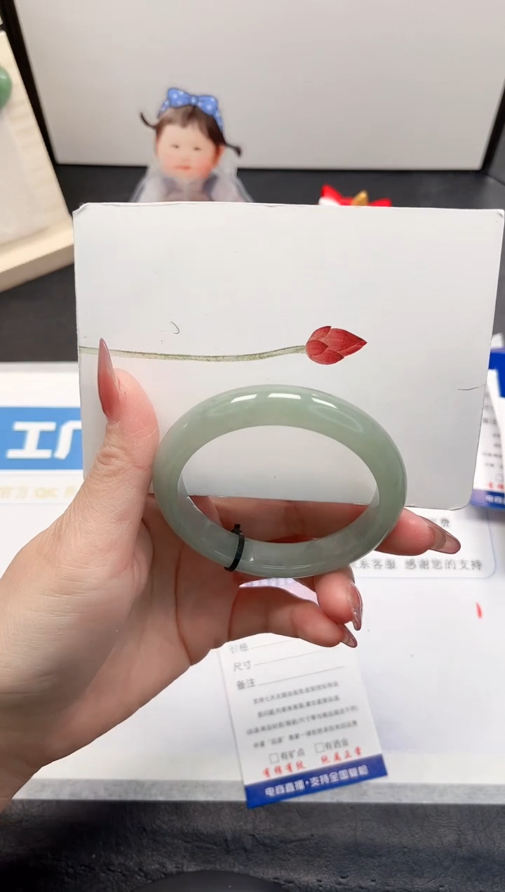 【闪购商品】石英质玉手镯未镶嵌270-56