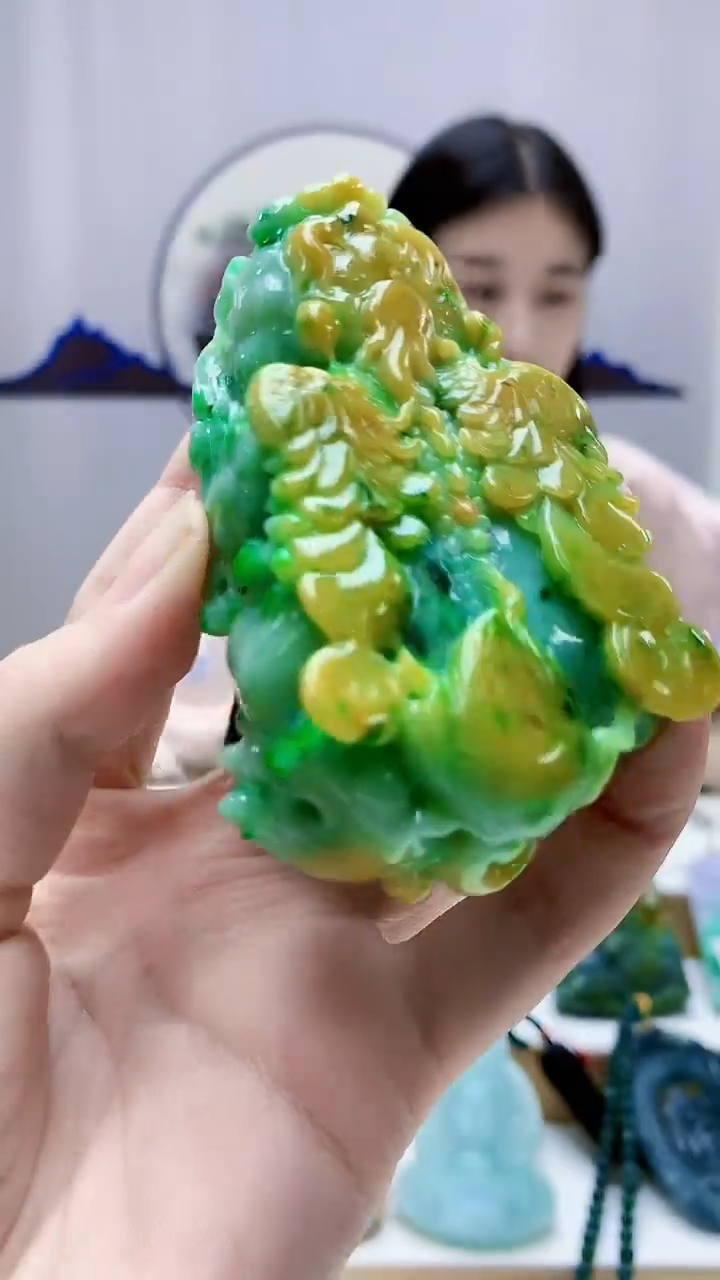 未镶嵌定制翡翠4812zm-毛货赠底座56貔貅