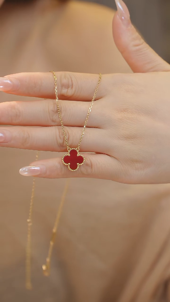 18K金镶嵌项链玛瑙/玉髓15mm红花项链