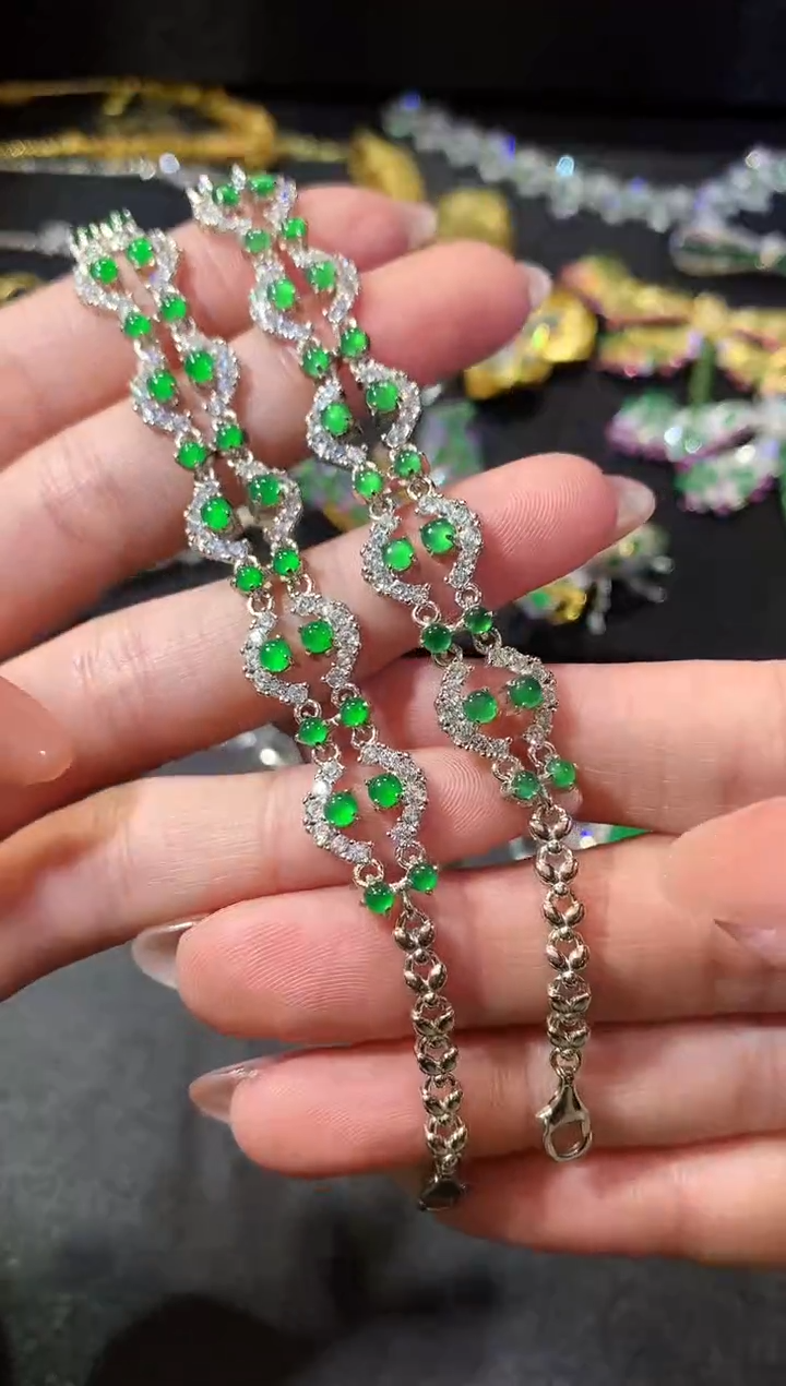 【闪购商品】翡翠手链银S925镶嵌96手链（多样性发货一件