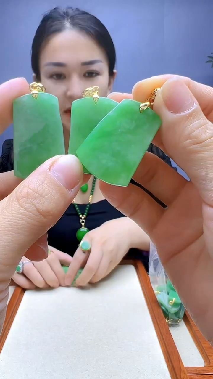 翡翠14K金镶嵌颈饰沉白diy颈饰