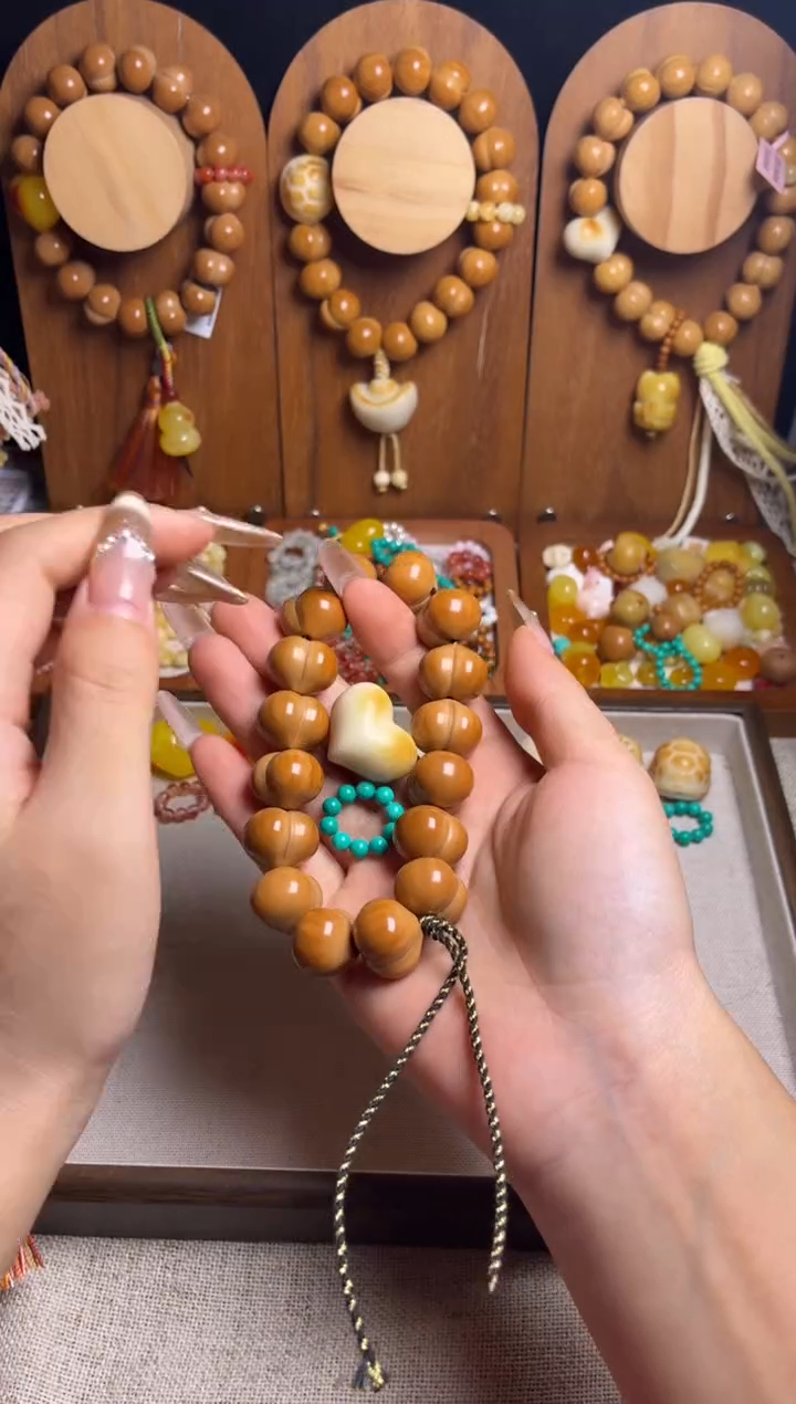 手串猴头核桃赵****?差价