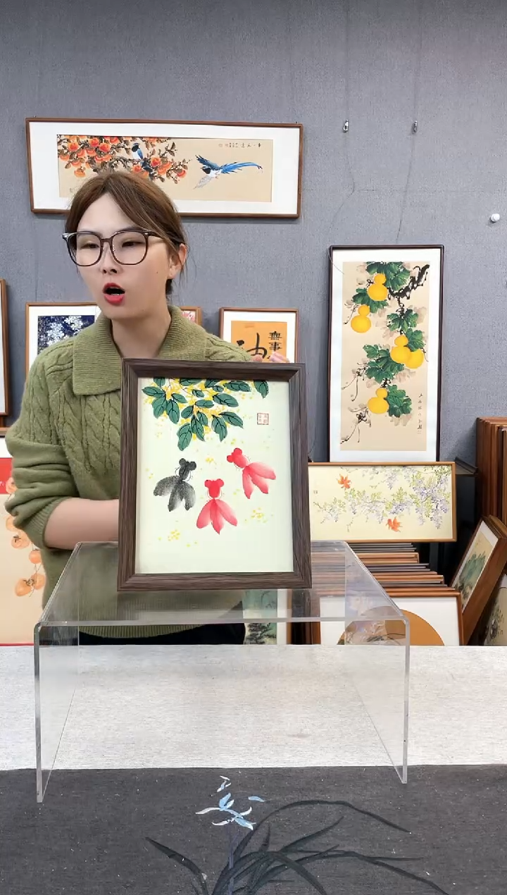 【闪购商品】国画10寸-23*29摆台书法作品-桂花鱼