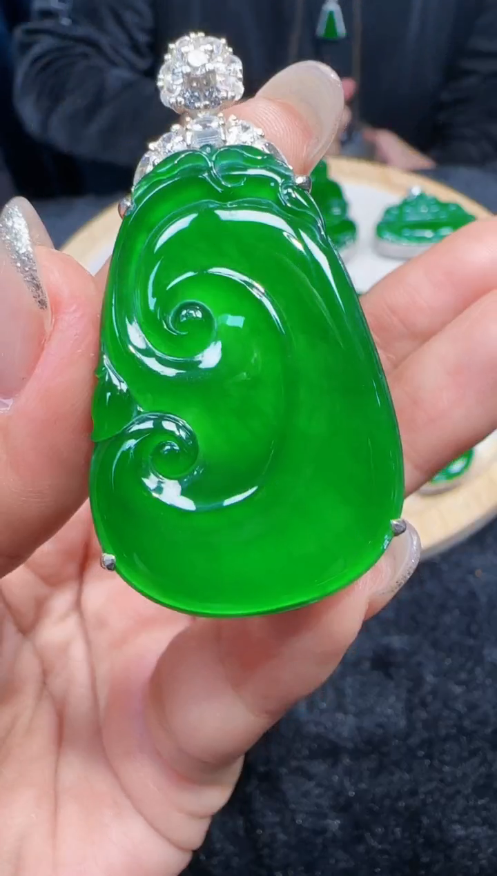 未镶嵌定制翡翠翡翠吊坠145