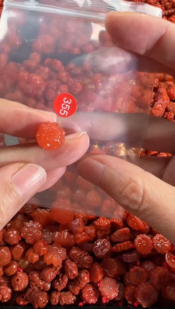 【闪购商品】南红玛瑙颈饰未镶嵌3