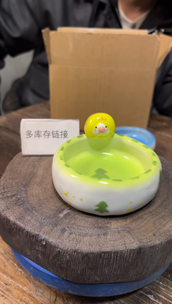 17手绘釉下彩微瑕陶瓷