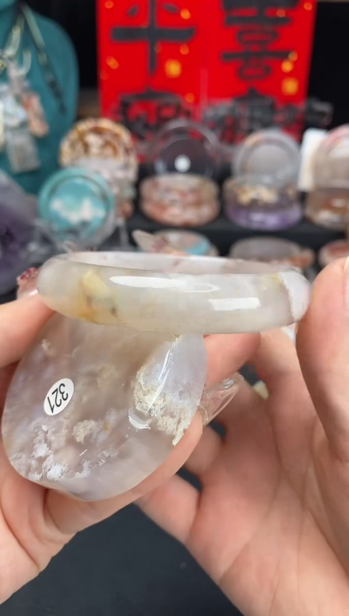 【闪购商品】石英质玉手镯（圆镯）未镶嵌61