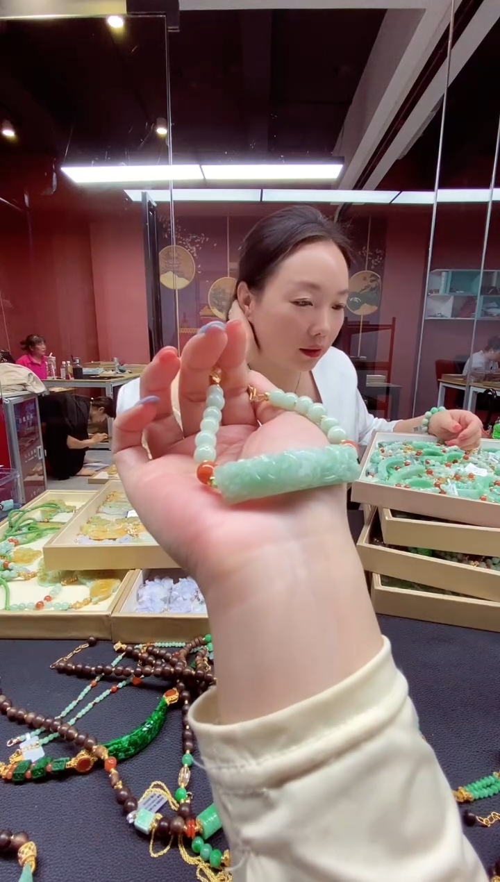 颈饰未镶嵌翡翠翡翠手串