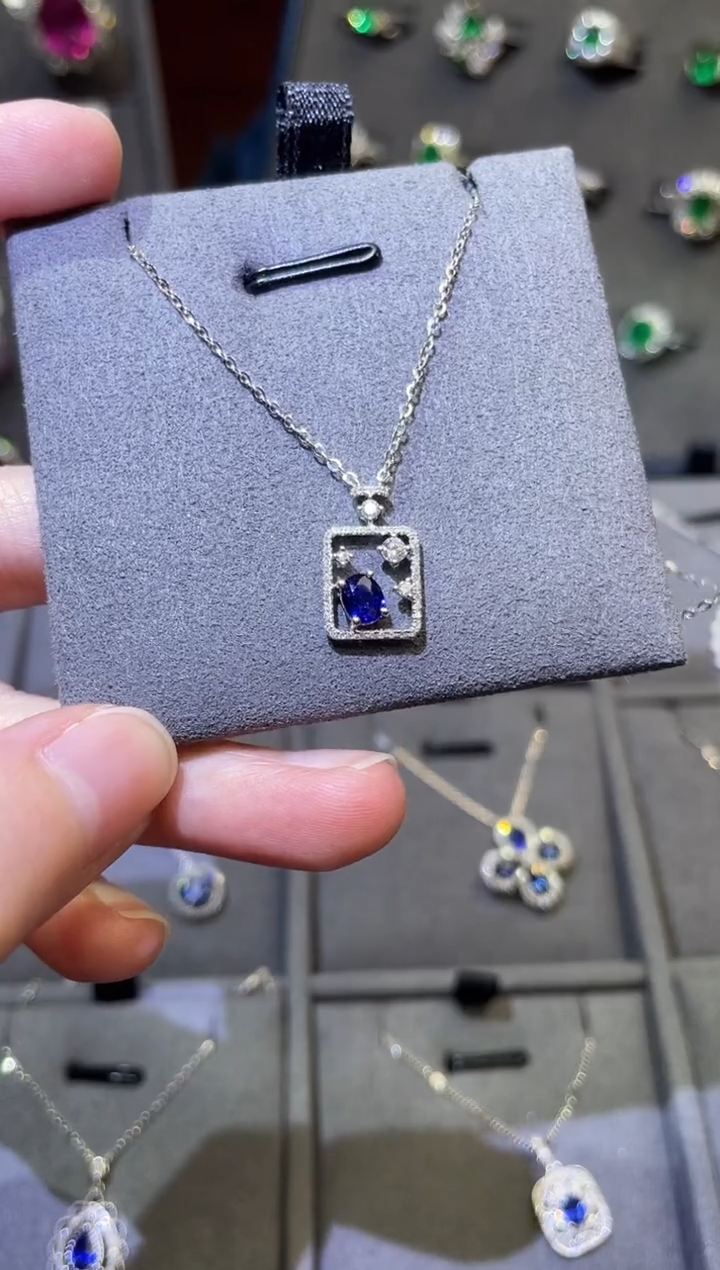 【闪购商品】蓝宝石项链18K金镶嵌0.41ct