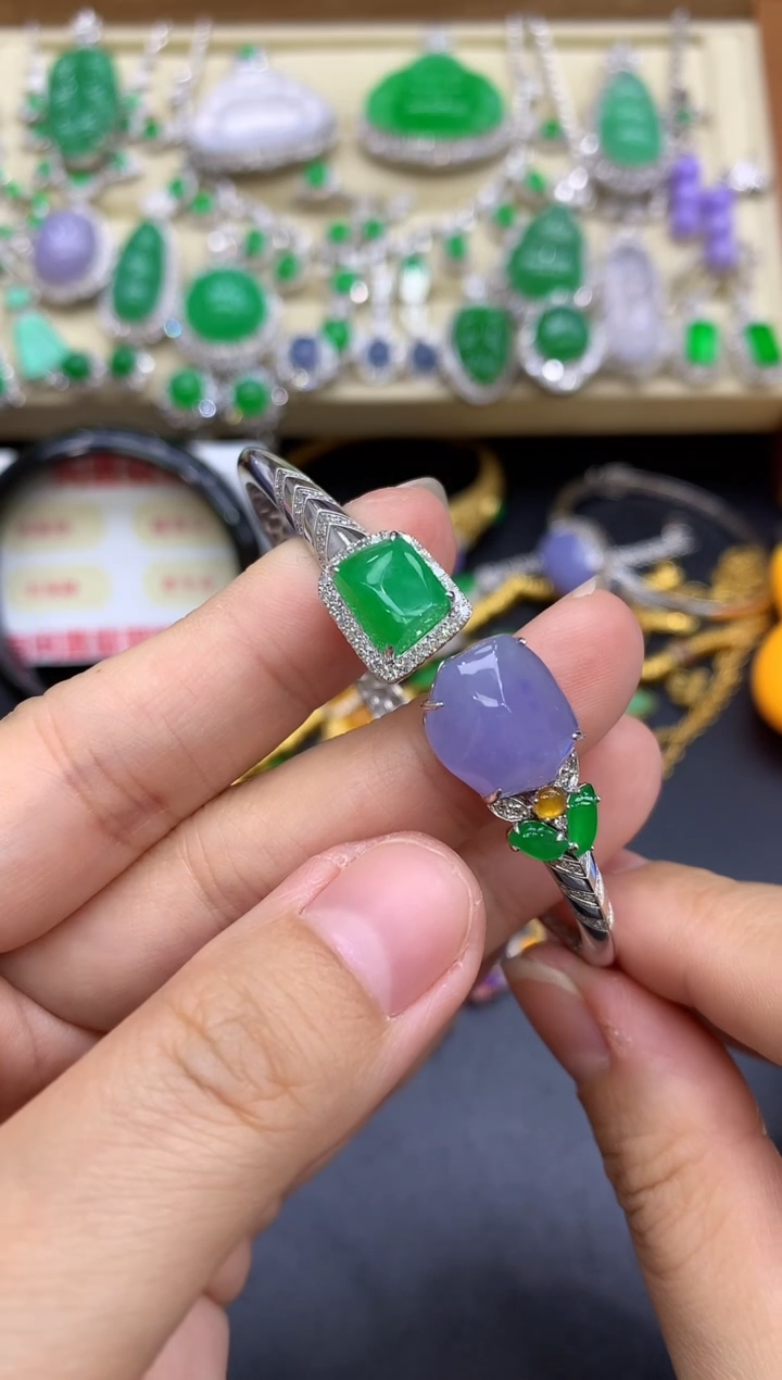 18K金镶嵌手镯翡翠388-中国好珍宝