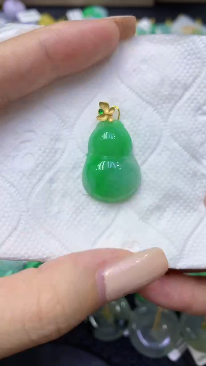 颈饰18K金镶嵌翡翠天然缅甸翡翠A货