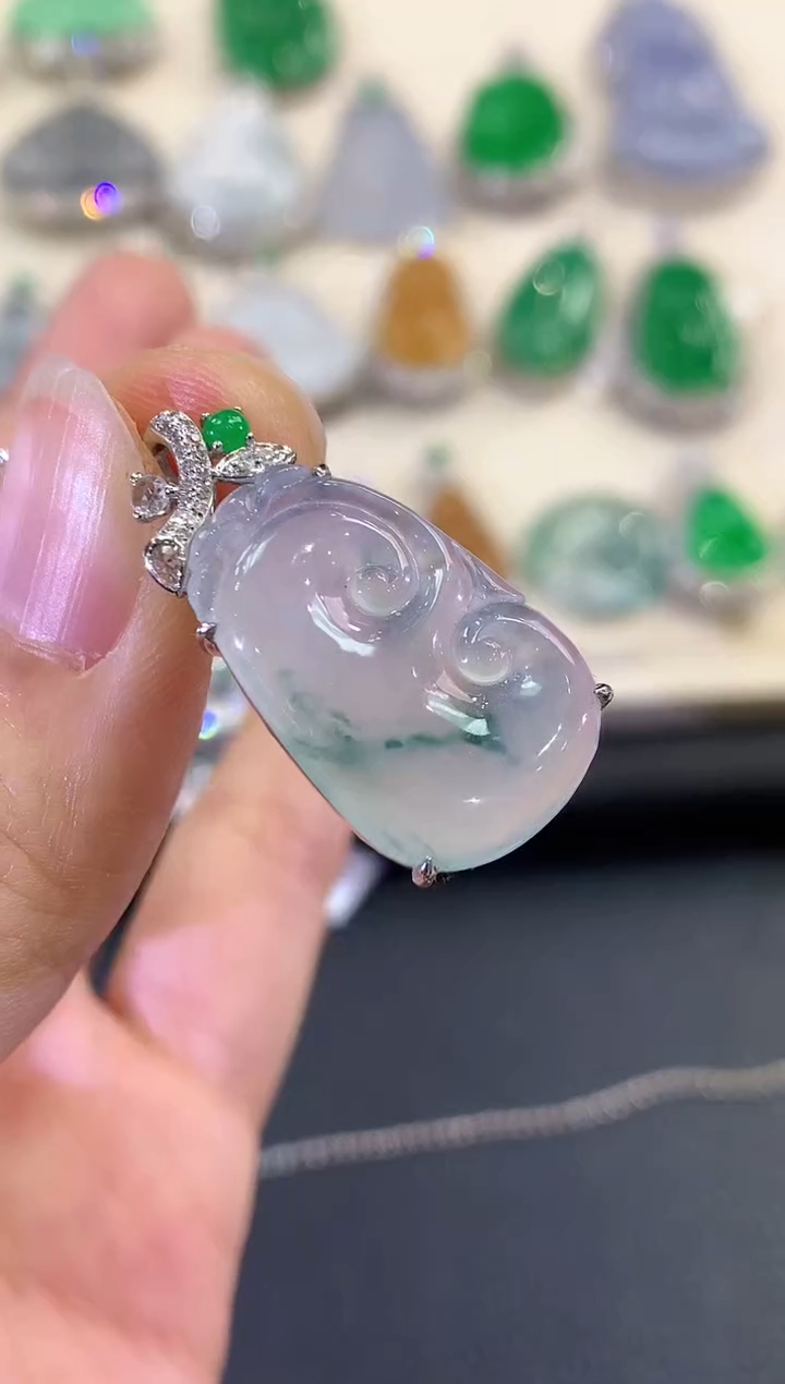 【闪购商品】翡翠吊坠(不含链)18K金镶嵌C48     