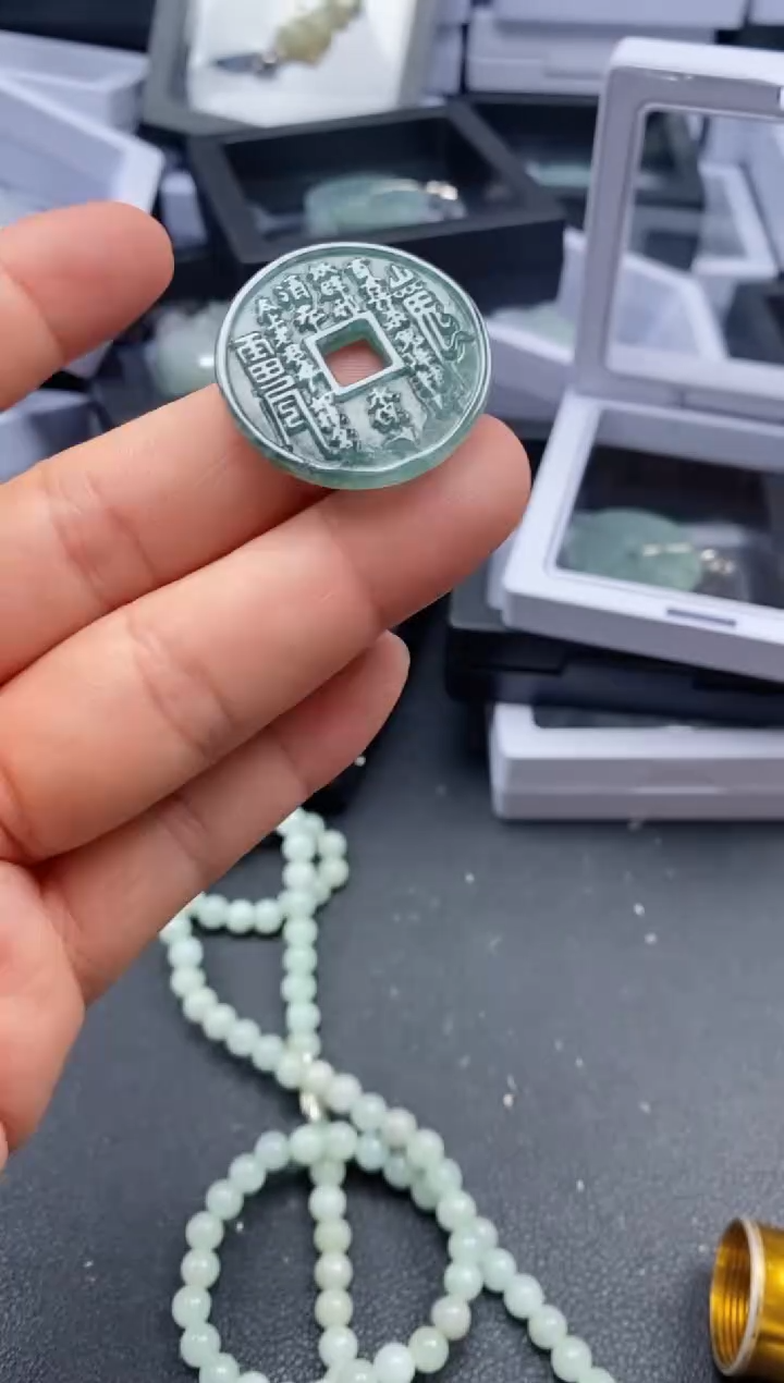 【闪购商品】翡翠未镶嵌吊坠(不含链)113