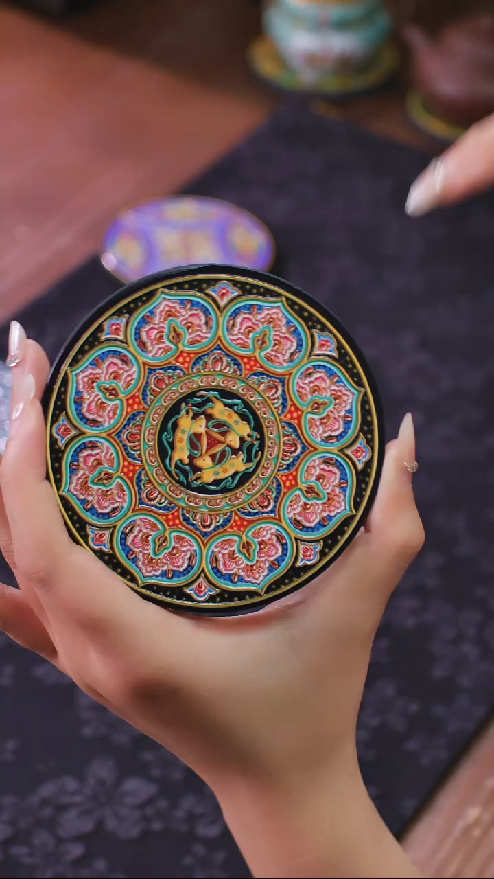 壹藏贰宝三兔共耳杯垫一片