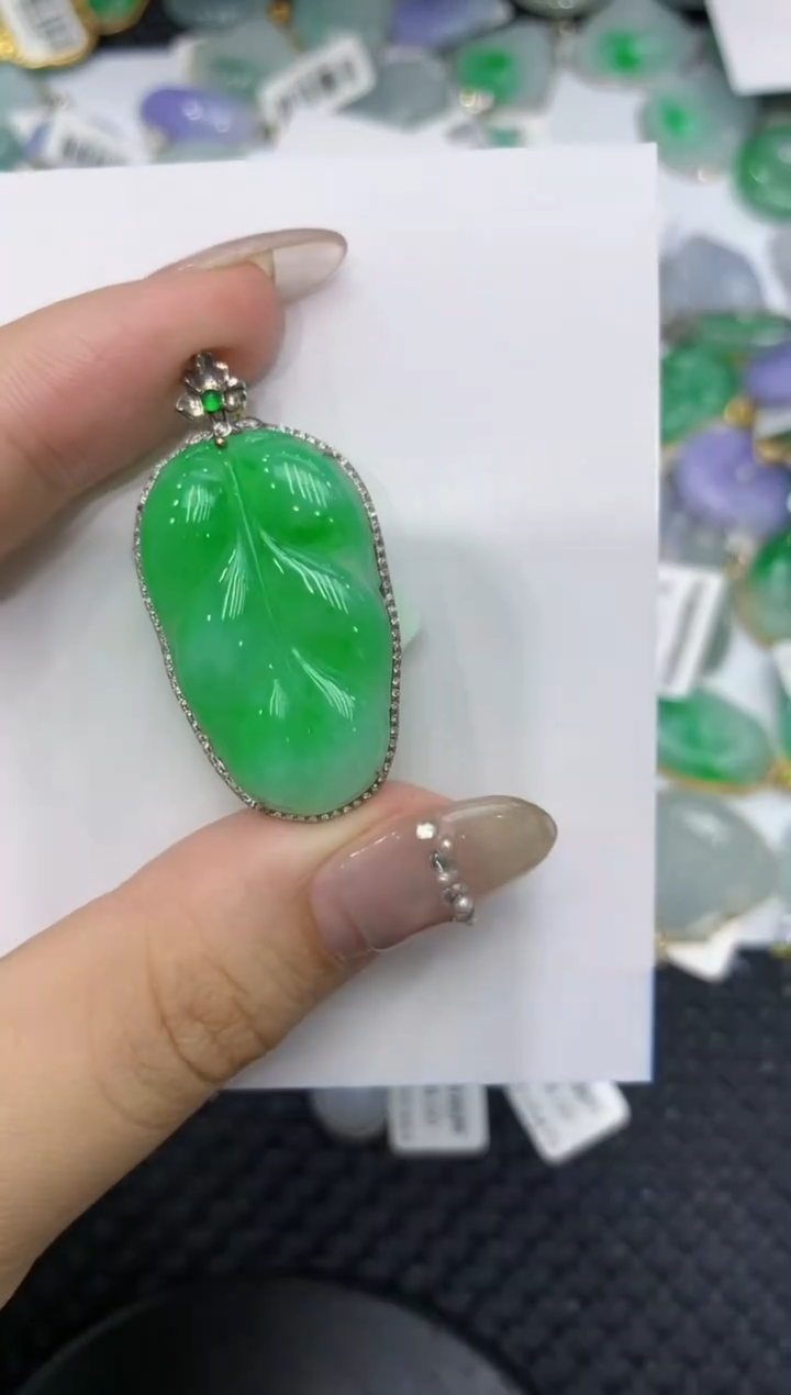 【闪购商品】翡翠颈饰18K金镶嵌222222222