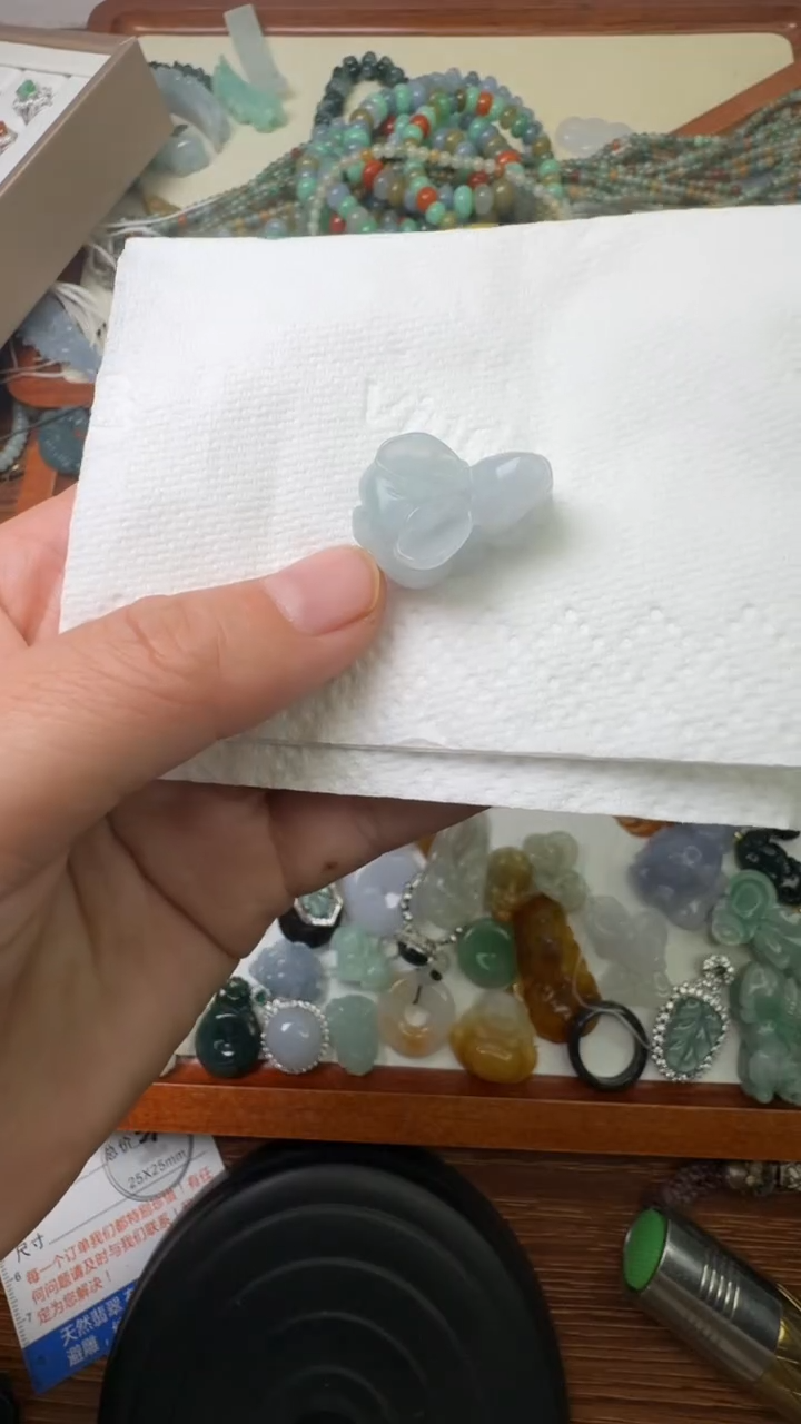 【闪购商品】翡翠颈饰未镶嵌【闪购商品】 翡翠  未镶嵌