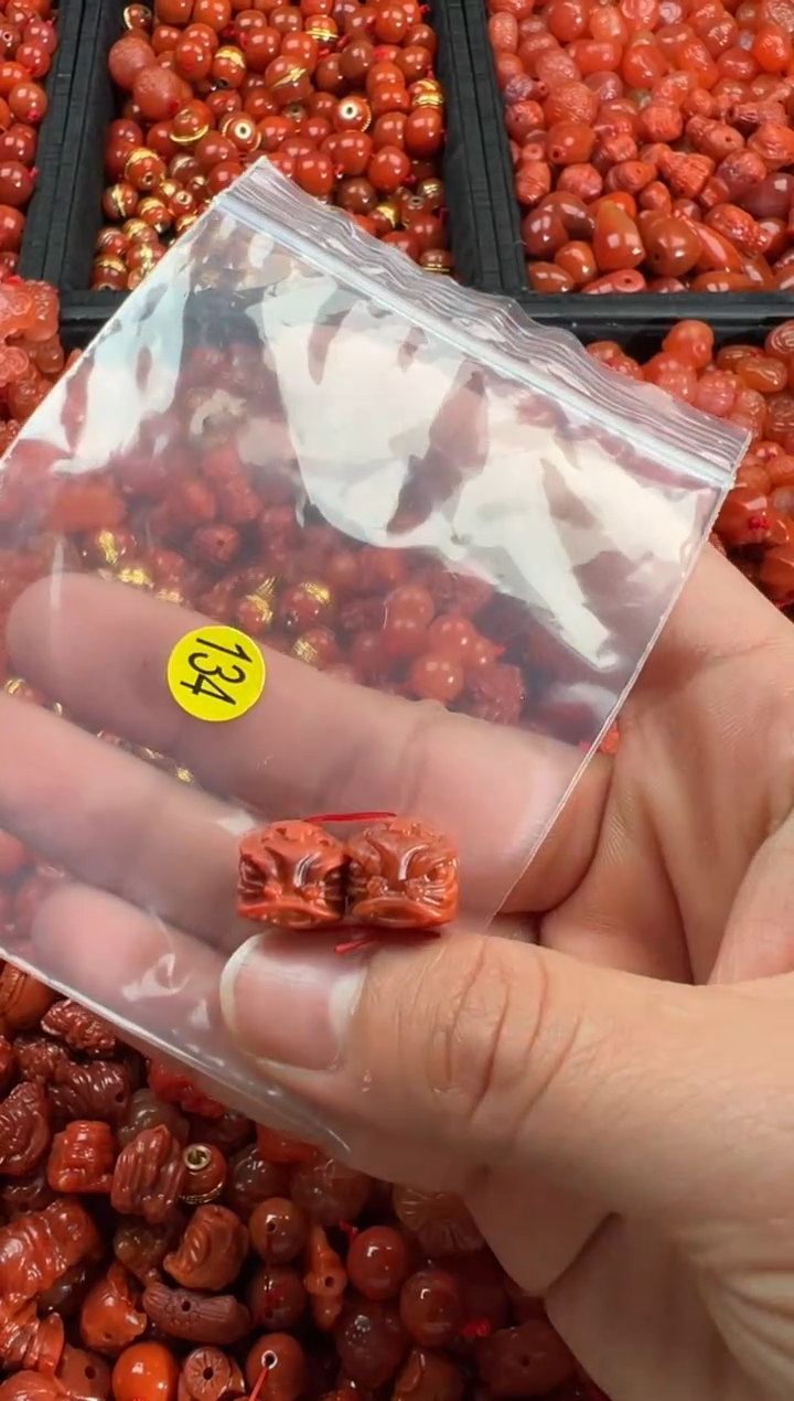 【闪购商品】南红玛瑙颈饰未镶嵌1