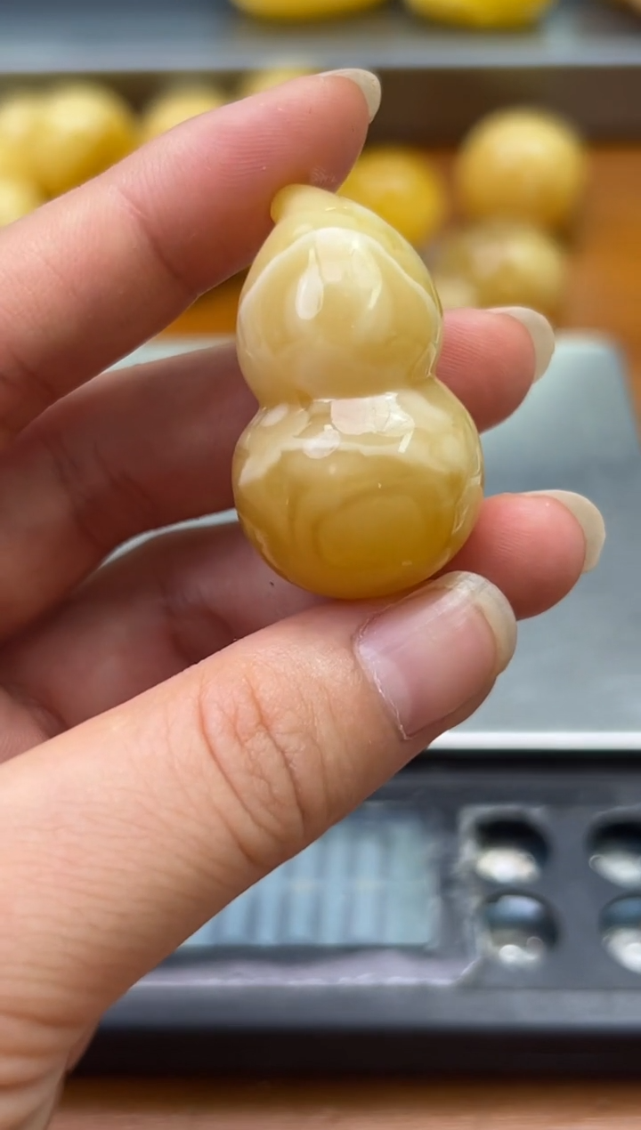裸石琥珀未镶嵌蜜蜡吊坠