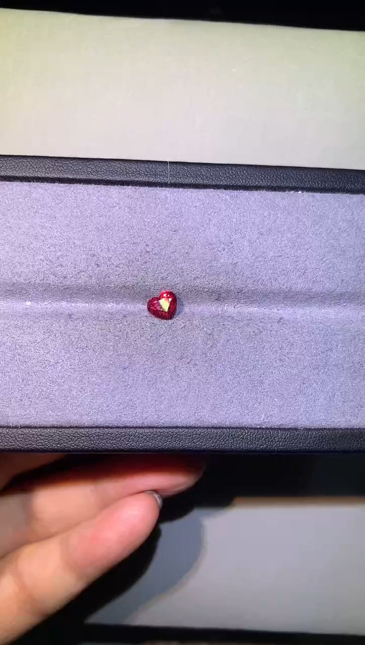 【闪购商品】尖晶石裸石未镶嵌1.22ct吉尔德VB无烧绝地R003