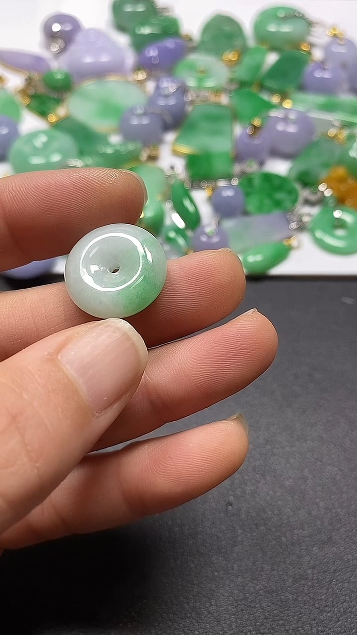 吊坠(不含链)未镶嵌翡翠平安扣