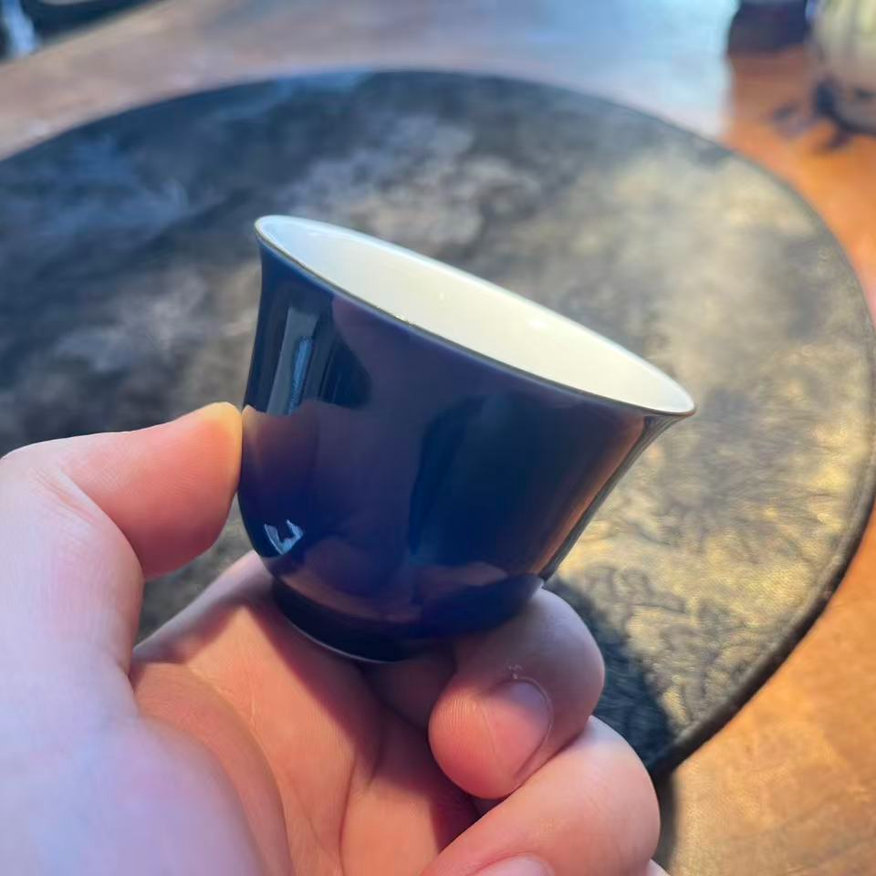 霁蓝釉铃铛品茗杯