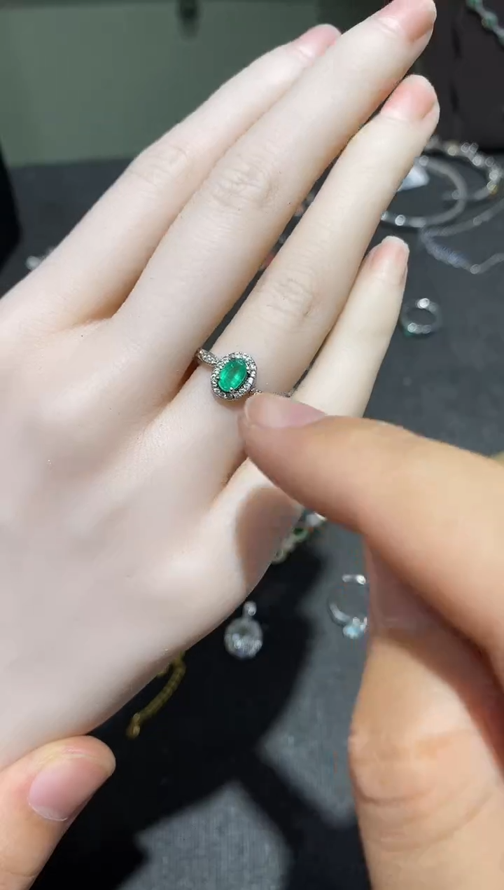 银S925镶嵌戒指祖母绿戒指