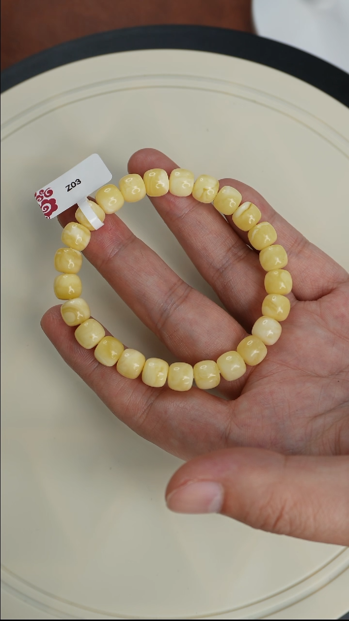 未镶嵌蜜蜡手串8.8mm浓白特级妖花