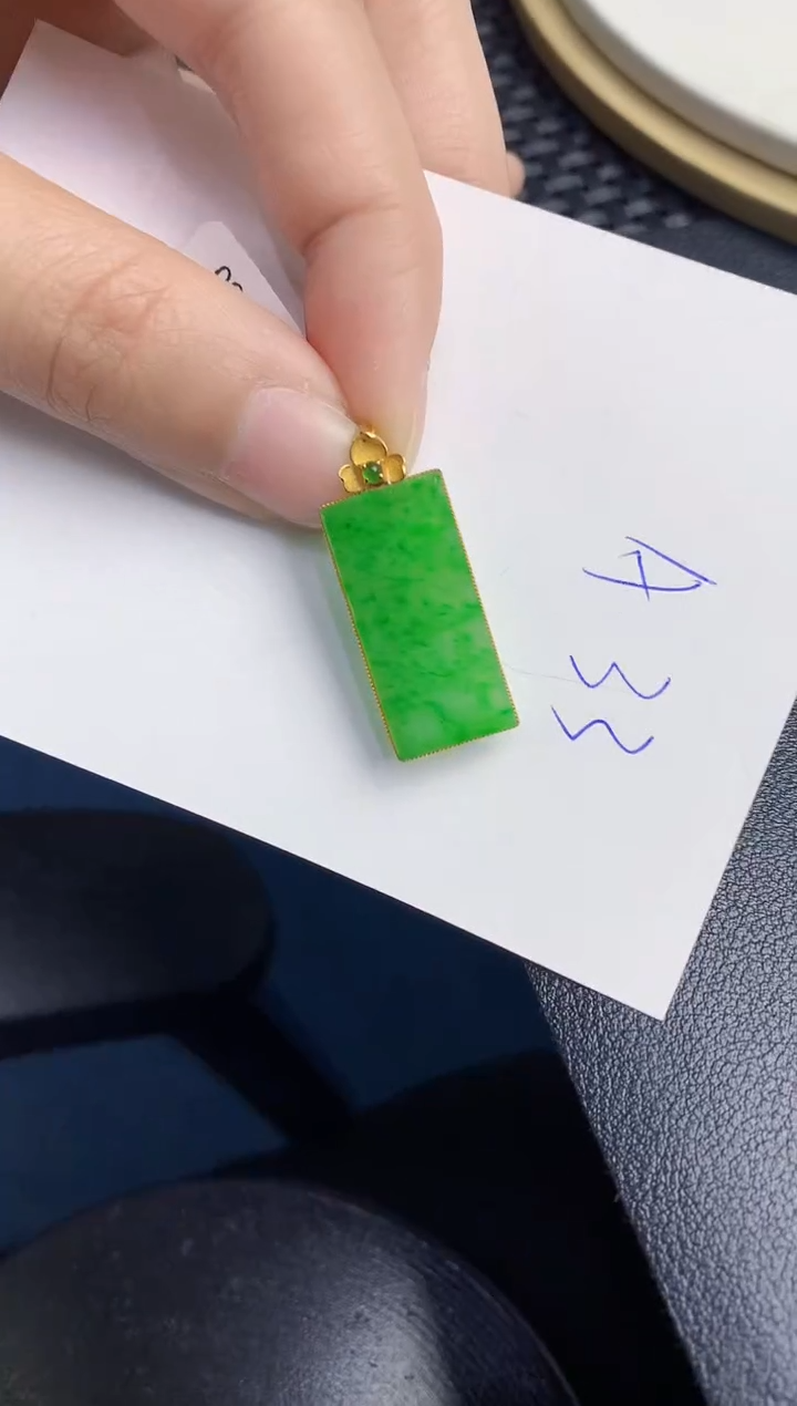 【闪购商品】翡翠颈饰18K金镶嵌000000000