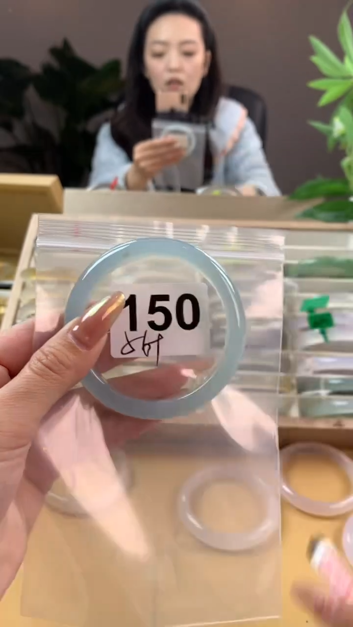 【闪购商品】玛瑙/玉髓手镯未镶嵌150