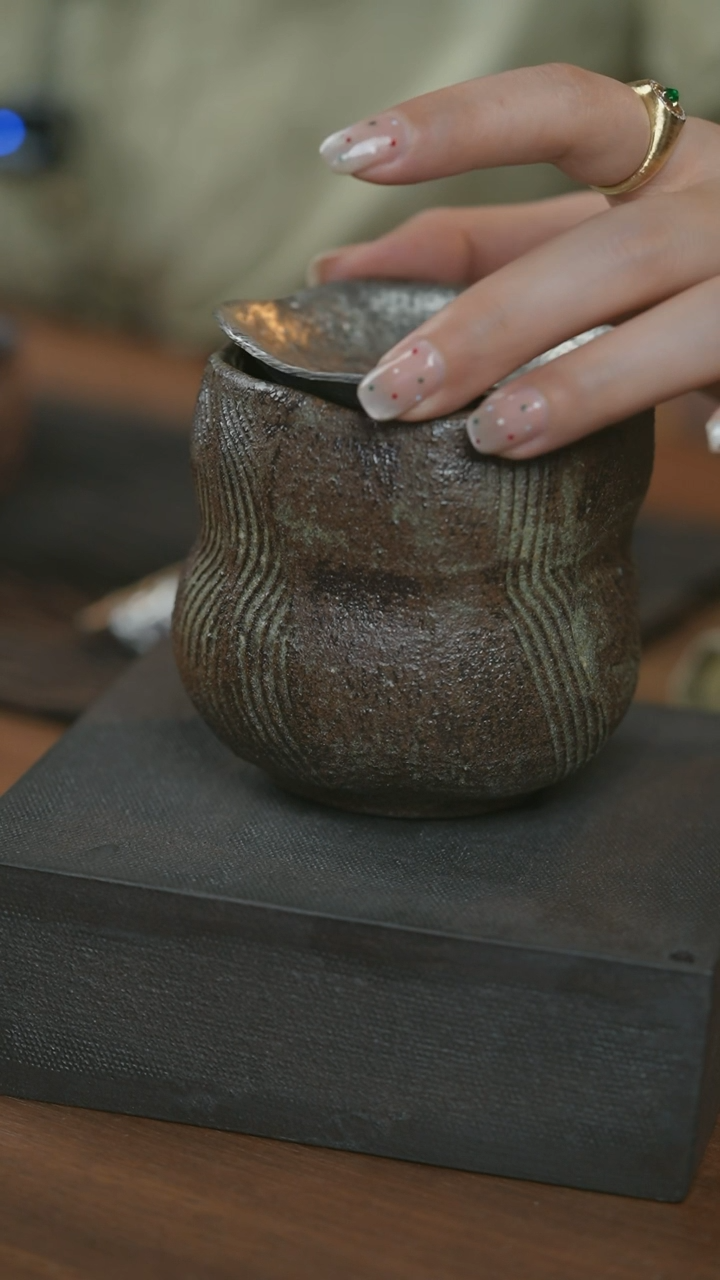 凡戴克棕建水.........