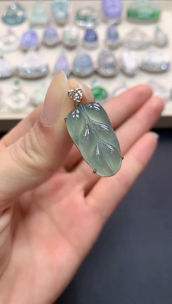 【闪购商品】翡翠吊坠(不含链)18K金镶嵌b32    