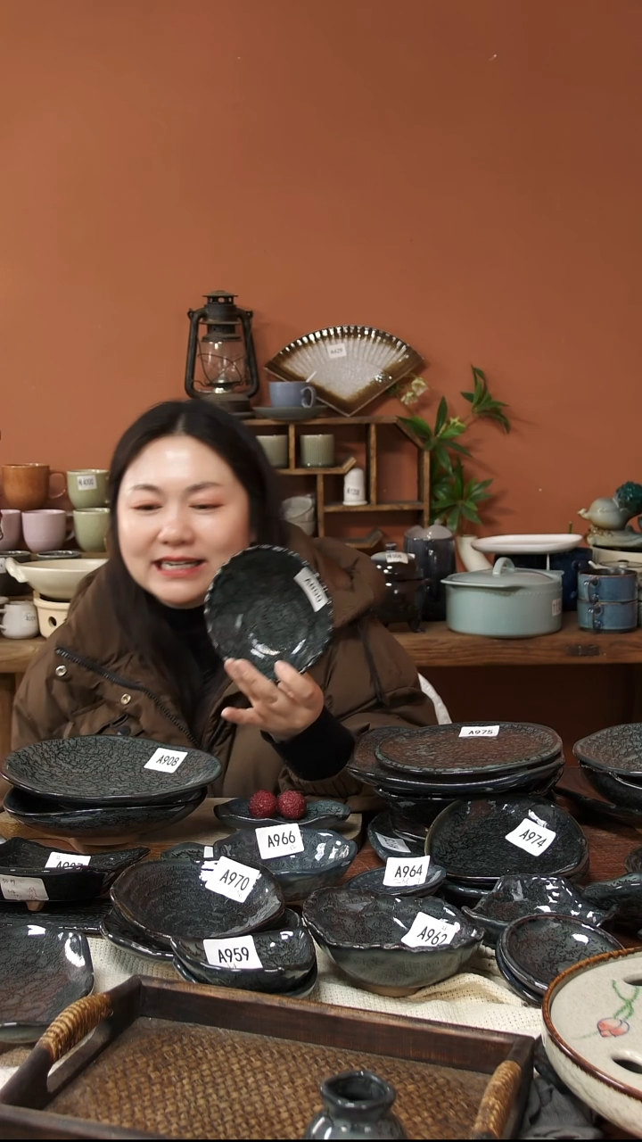 陶瓷A850 一只陶瓷棕泥高低碗微瑕13*6*3