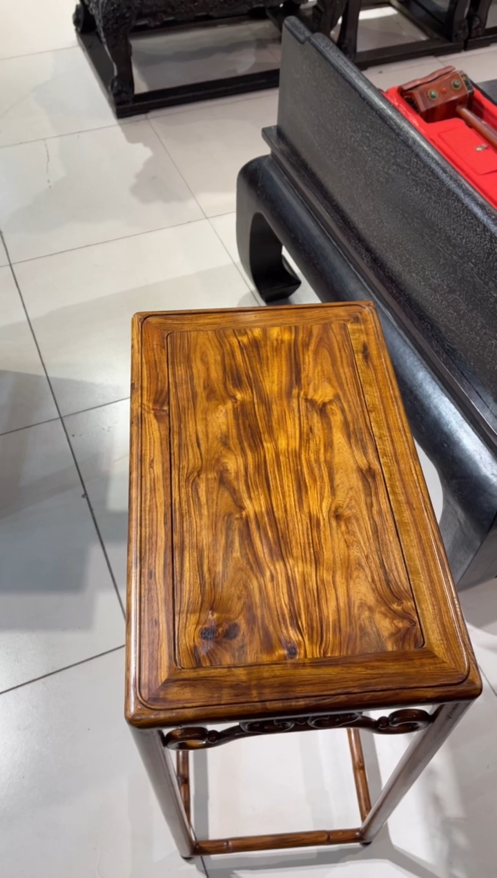 【闪购商品】木木雕花架、、、、、、、