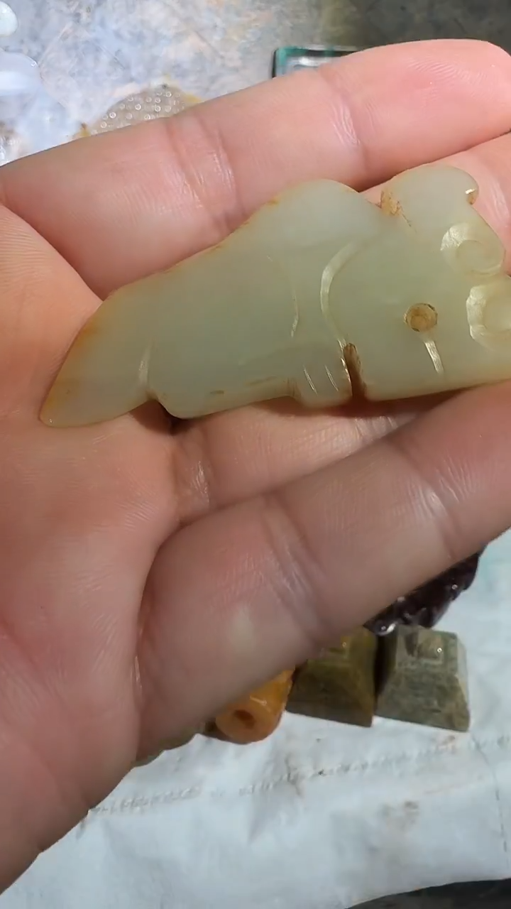 未镶嵌和田玉挂件和田玉挂件