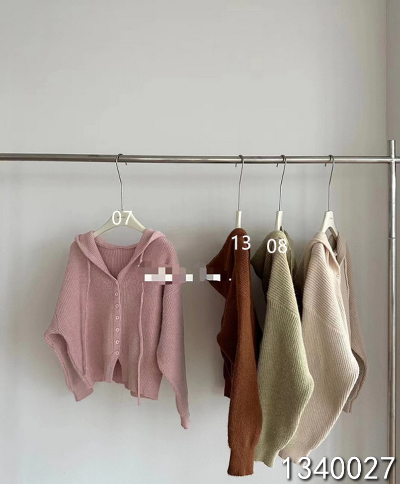 小妳XiaoNi———（冬款带帽毛衣1340027）