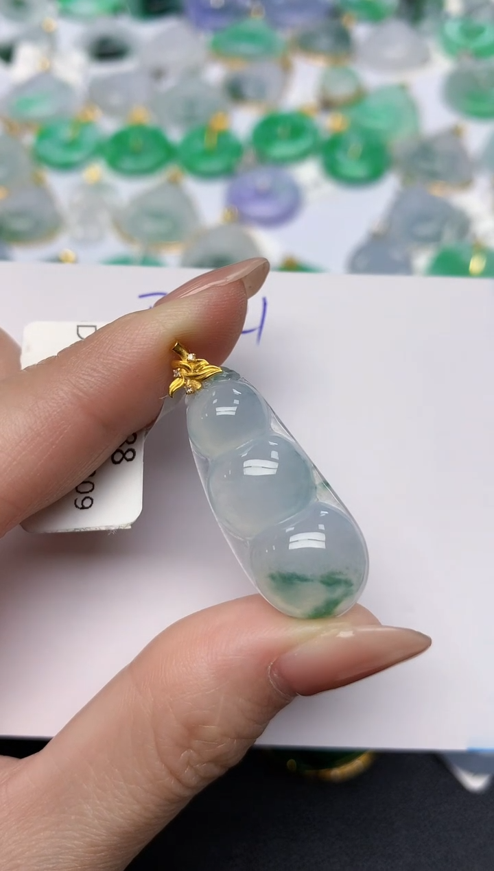 颈饰未镶嵌翡翠天然缅甸A货翡翠百元以上9元证书费自理