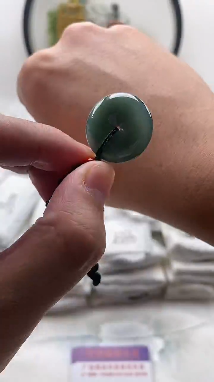 颈饰未镶嵌翡翠扣子