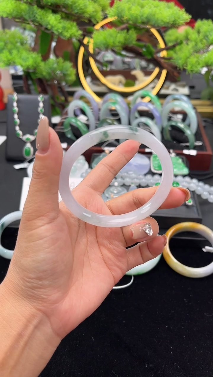 未镶嵌手镯翡翠手镯