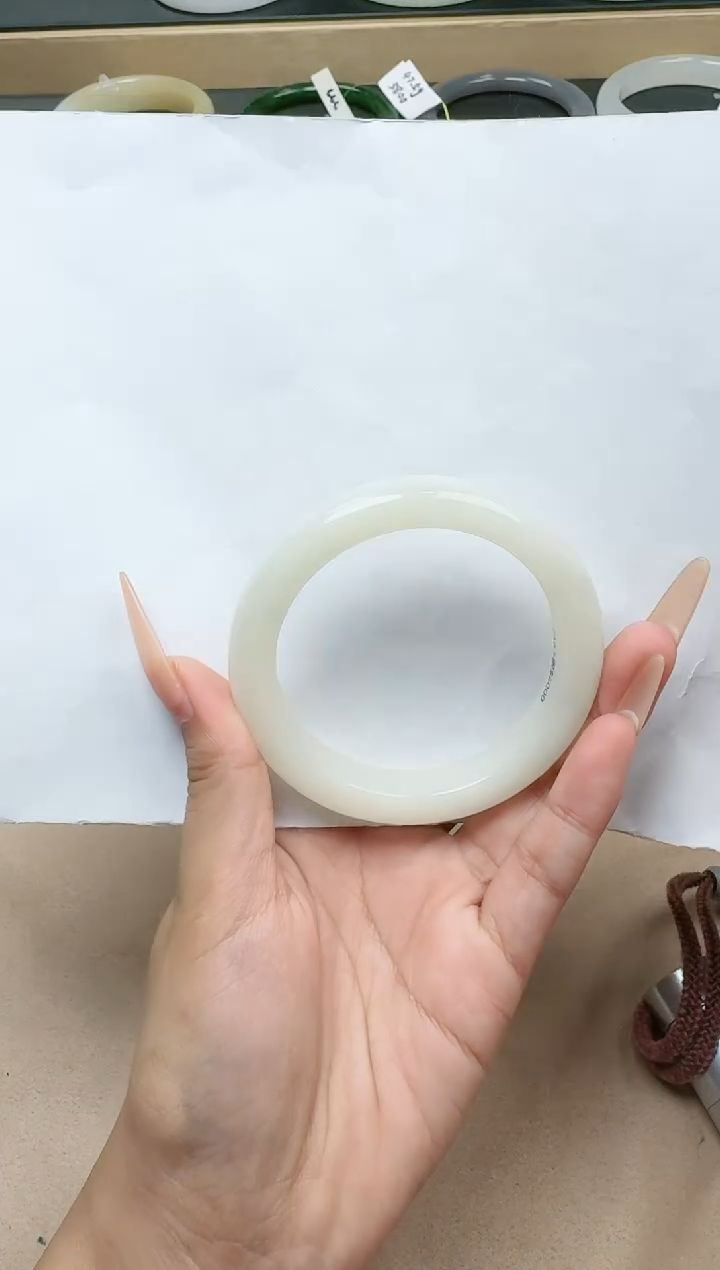 【闪购商品】和田玉手镯未镶嵌56/57圈口YY