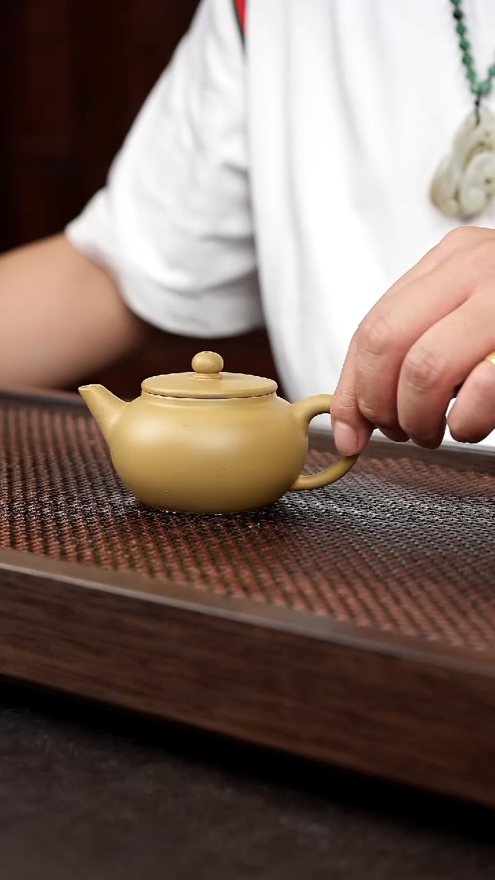 茶壶紫砂黄金段平盖水平