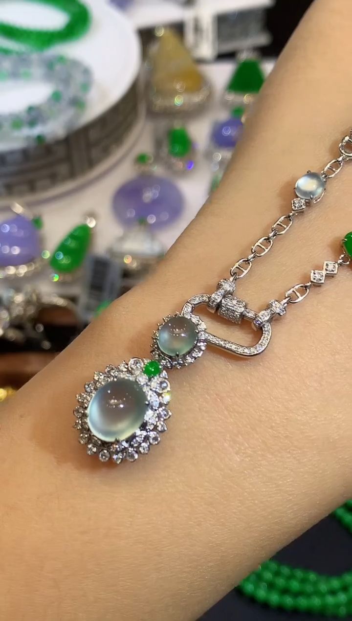 套链18K金镶嵌翡翠多样性发其一