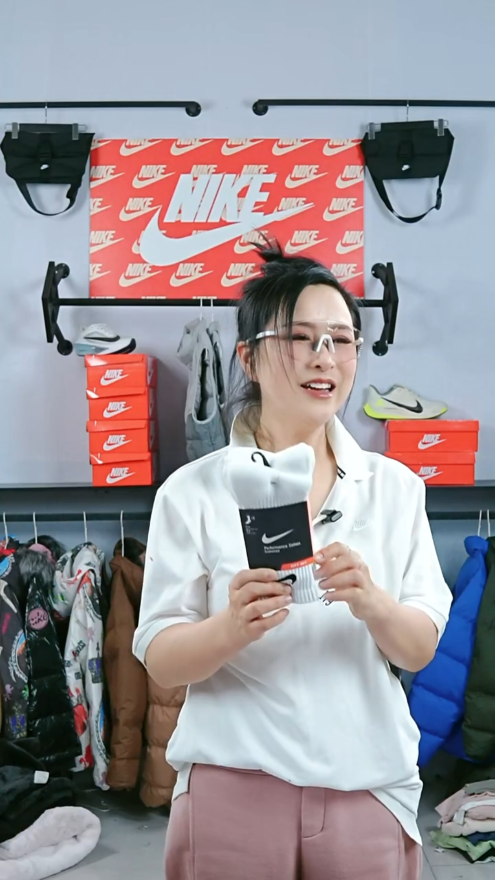 闪购编码Nike/Jordan运动衣以直播间过款为准尺码袜子白色3双