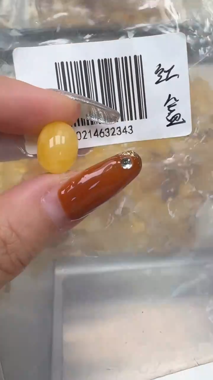 裸石琥珀未镶嵌如图
