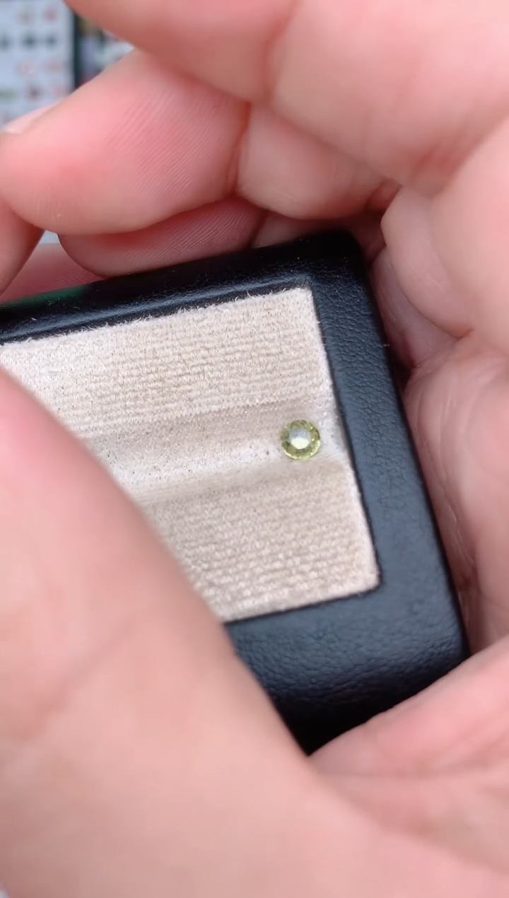 裸石蓝宝石无烧0.3ct