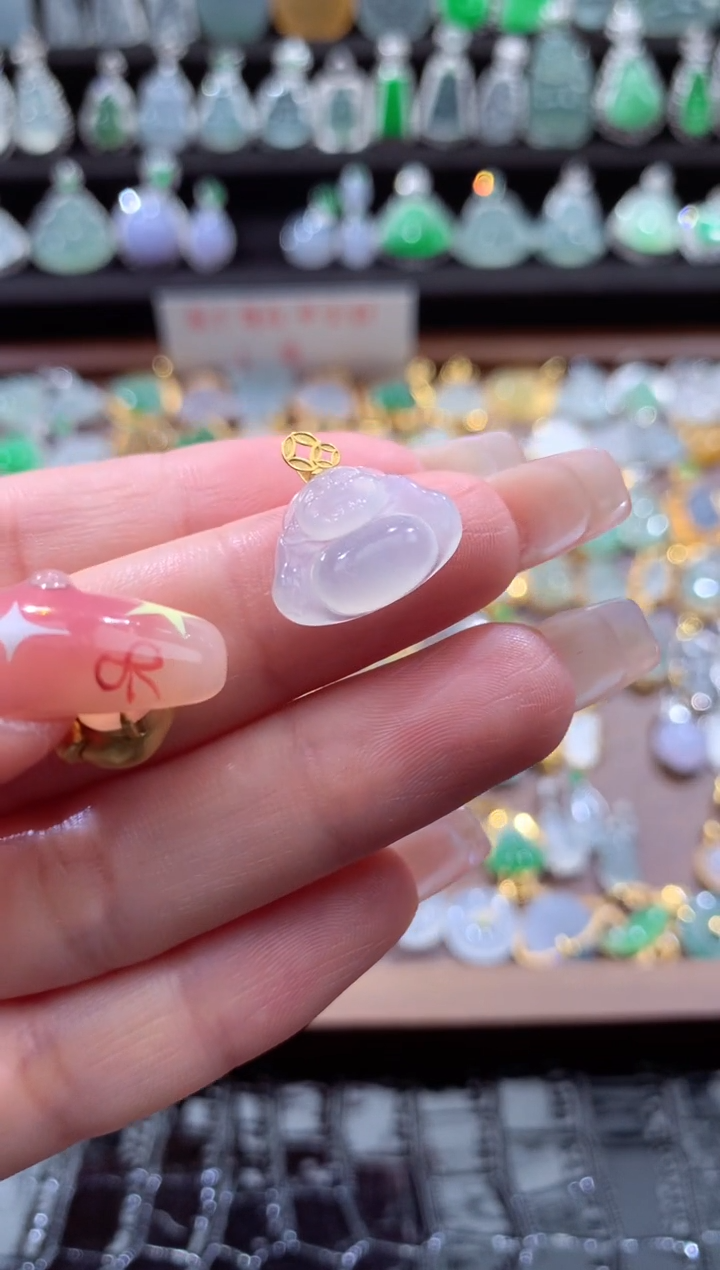 翡翠18K金镶嵌颈饰翡翠