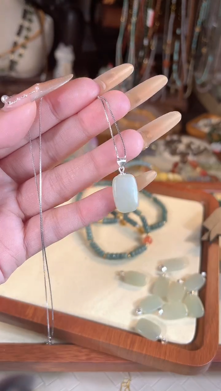 【闪购商品】和田玉吊坠(不含链)银S925镶嵌多样性发货其一